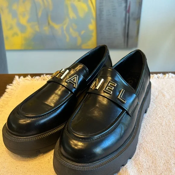 CHANEL Black Loafers with Gold Lettering - Picture 2 of 5
